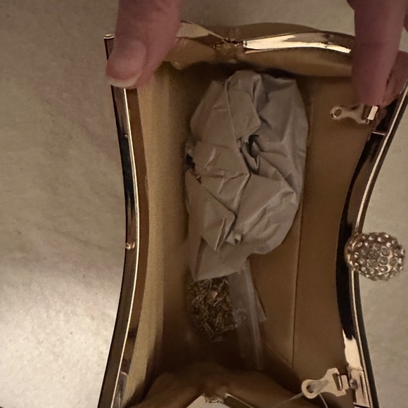 D'Margeaux Gold purse - Picture 2 of 2